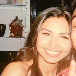 Meet your Posher, Ana